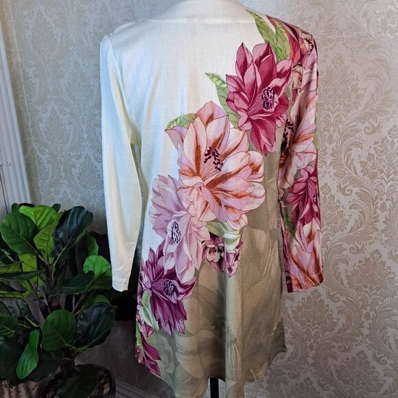 Soft Surroundings Size Small Floral Print Tunic 3/4 Sleeves Cream/Pink/Green EUC - Picture 7 of 15